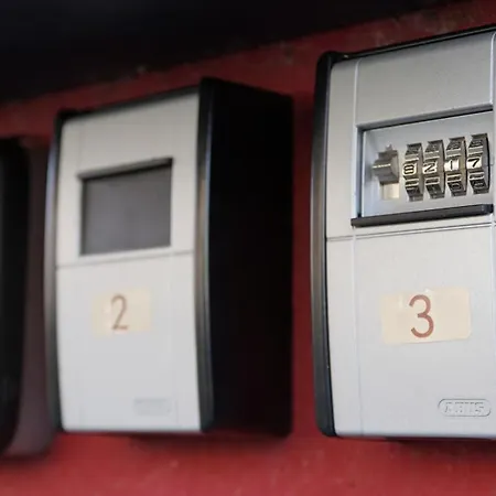 Mk 2 Wifi - Kostenlose Parkplaetze - In 5 Minuten In Der Stadt Apartment *
