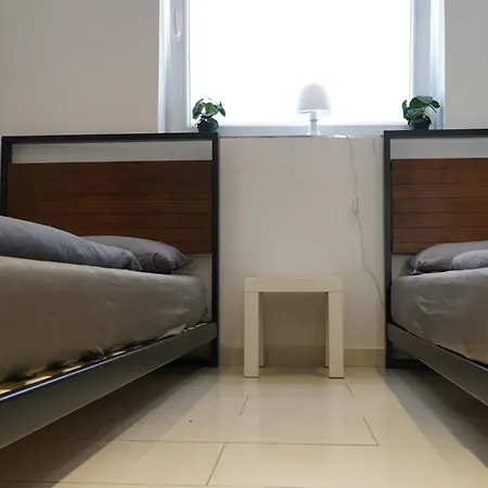 Apartment Mk 2 Wifi - Kostenlose Parkplaetze - In 5 Minuten In Der Stadt *